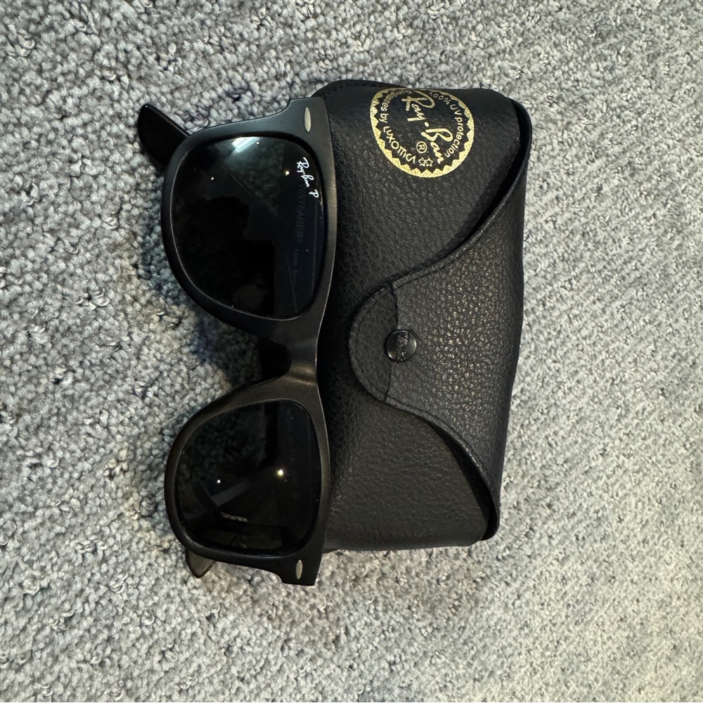 Ray-Ban Black Sunglasses with Case